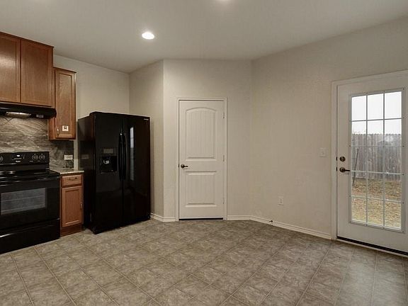 3rd image of 11208 Kildoon Dr