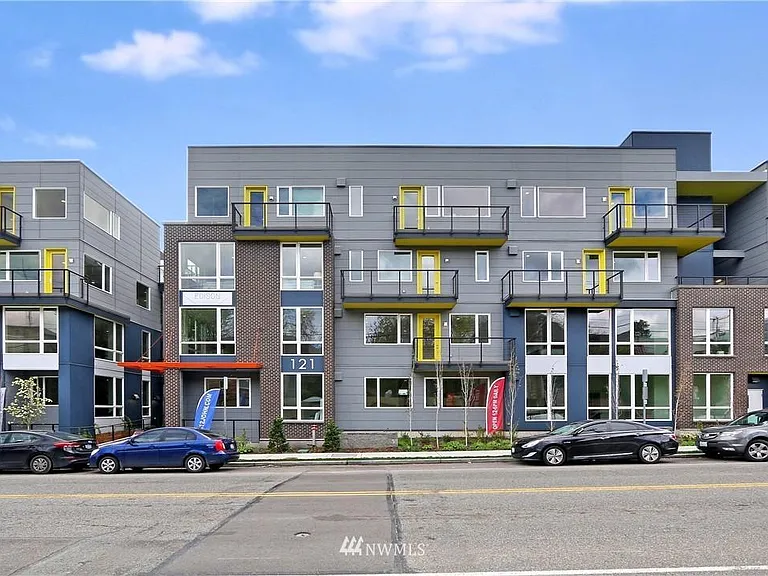 121 12th Ave E #307 — Photo 9