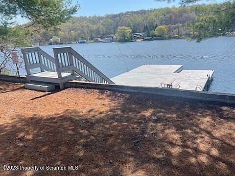 4th image of Pole 115 Lakeside Dr