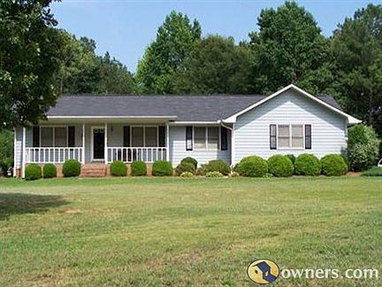 Large lot in cul-de-sac