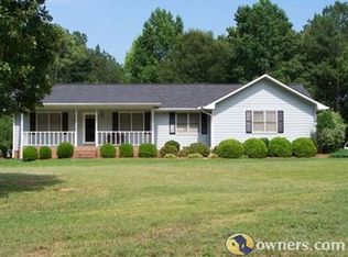 102 Quail Run Cir, Stockbridge, GA 30281