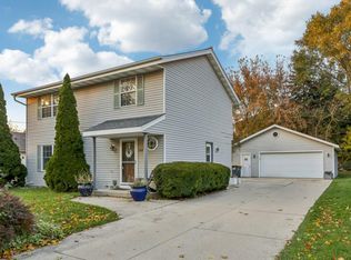 1308 Danny St, Waukesha, WI 53186