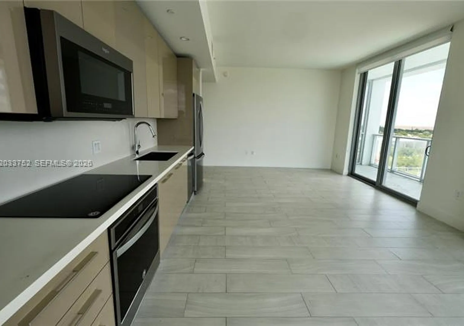 2000 Metropica Way cu-1910, Sunrise, FL 33323 — Photo 2