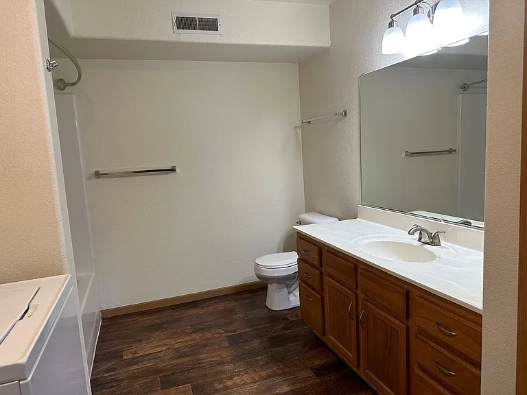 Madison Apartments — Photo 56
