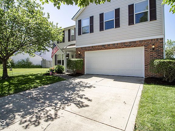 2nd image of 17068 Newberry Ln