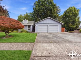 302 NW 103rd St, Vancouver, WA 98685