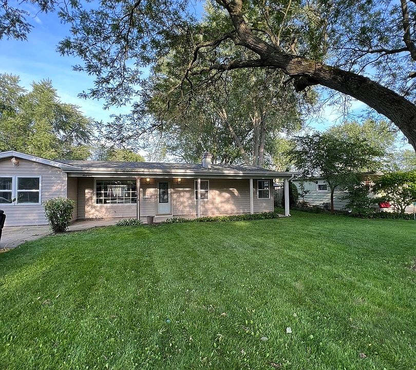 1st image of 17 Cedar Dr