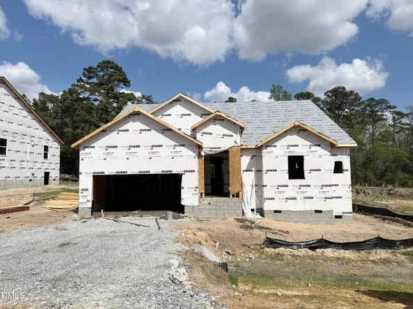 144 Golfview Ave, Benson, NC 27504
