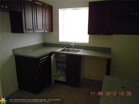 4th image of 400 NW 65th Ave APT 211