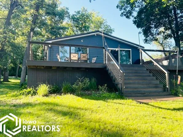 152 Center Point Dr, Montezuma, IA 50171