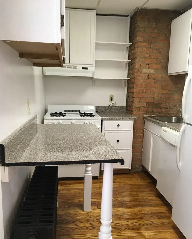 3 bed, $1,755 — Photo 2