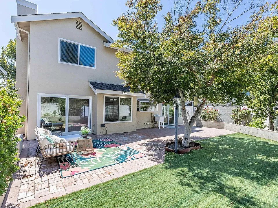 4427 Ashwood Cmn