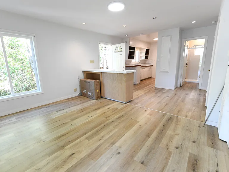 2501 Cedar St — Photo 4