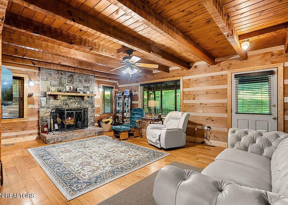 7th image of this home