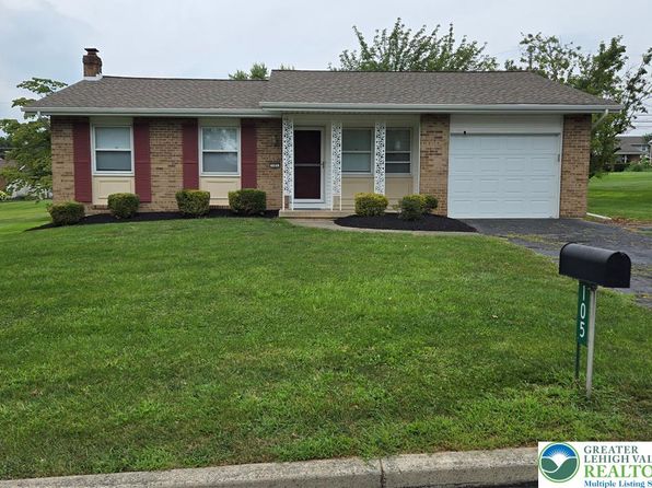 105 Oak Ln
