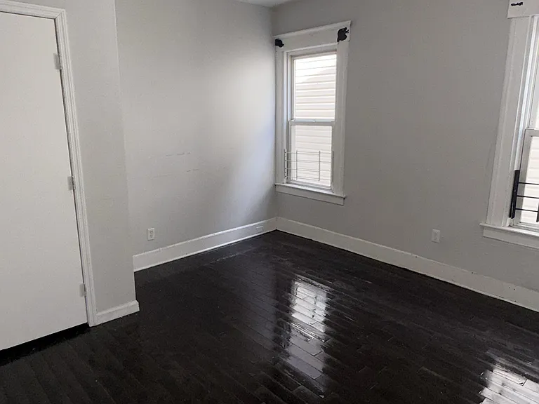 58 Clinton Pl #B — Photo 8