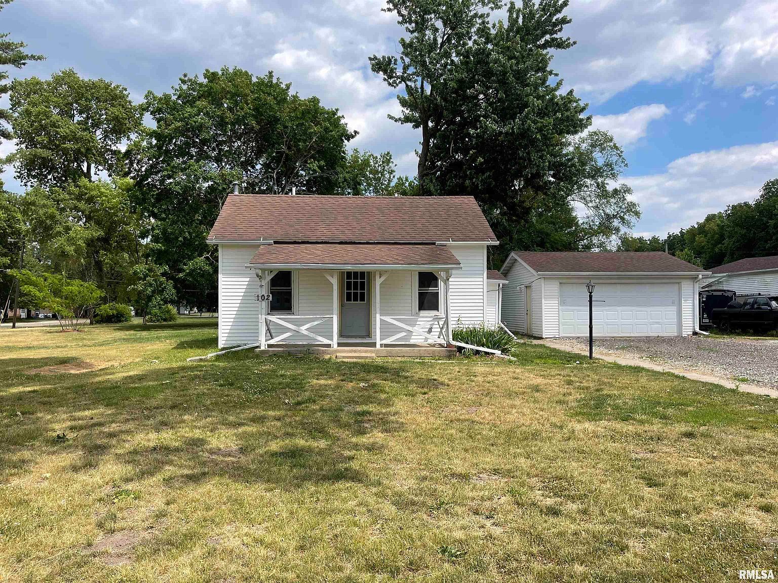 102 S 10th St, Oquawka, IL 61469 Zillow
