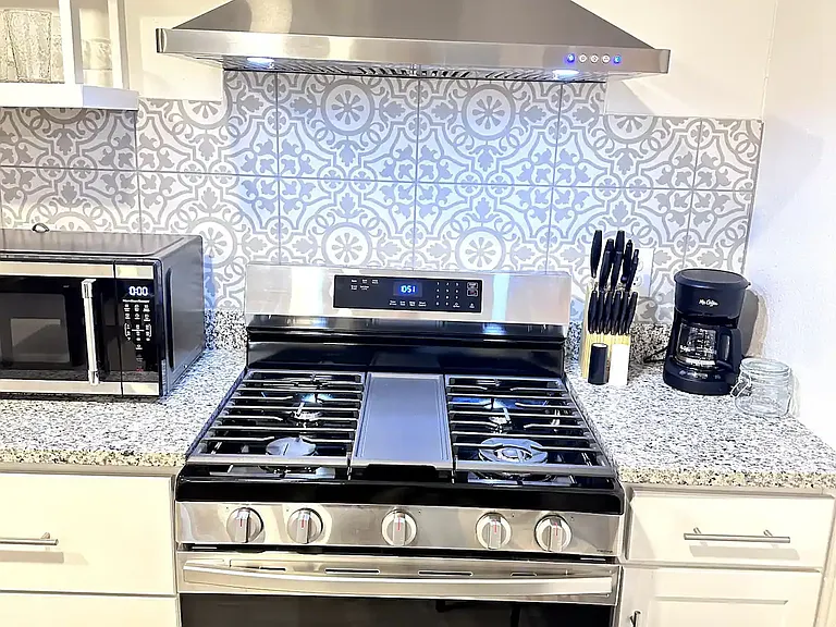 Full Kitchen