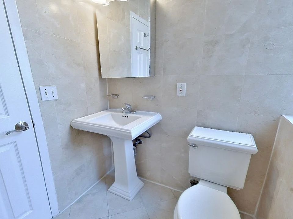 2nd image of 52 Barrow St APT 5B