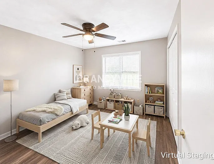 3076 Emerald St — Photo 17