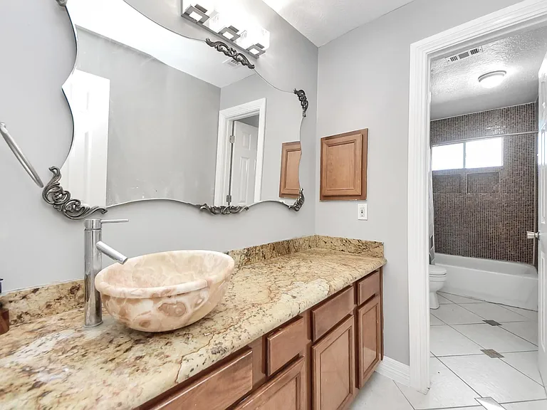 18315 Brenwood Manor Dr — Photo 30