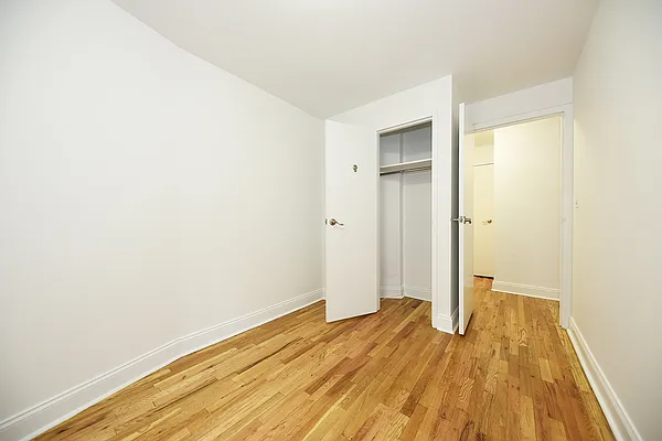 Rented by Buchbinder & Warren | media 35