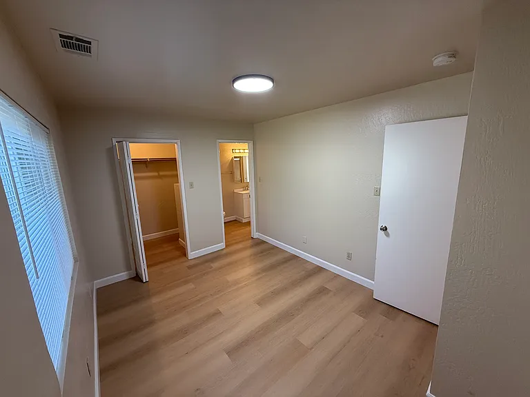 1010 Figueroa St #2 — Photo 10