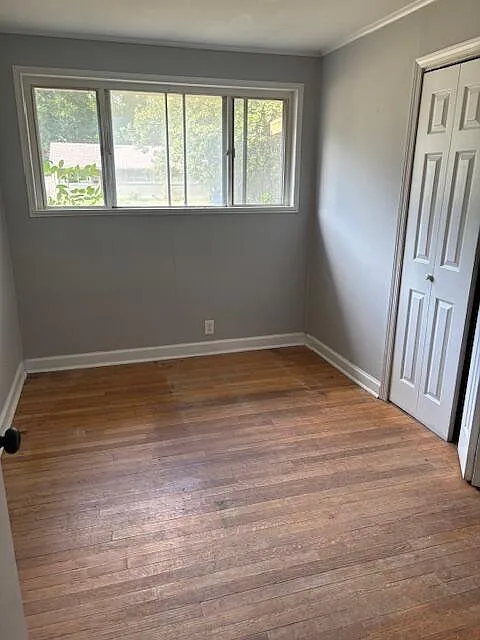3 bed, 1.0 bath, 1000 sqft, $1,100 — Photo 4