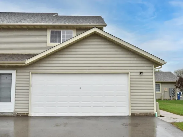 429 Slinger ROAD #T-4, Slinger, WI 53086