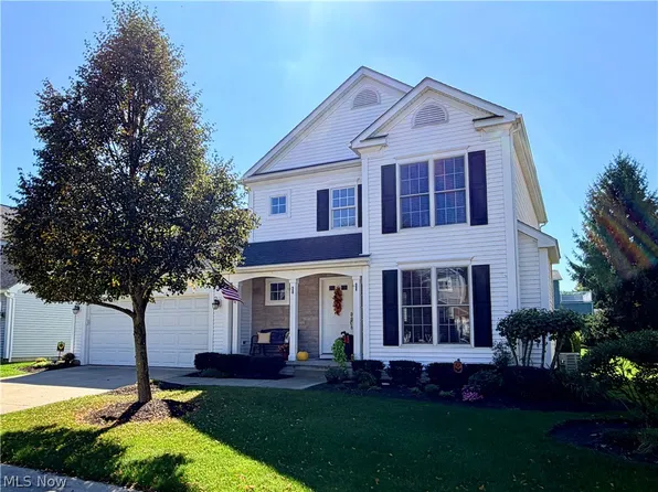 4898 Highland Place Ct, Richmond Heights, OH 44143