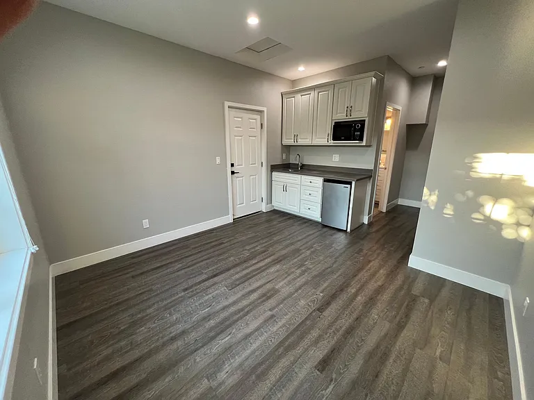 1053 Blazingwood Dr — Photo 3