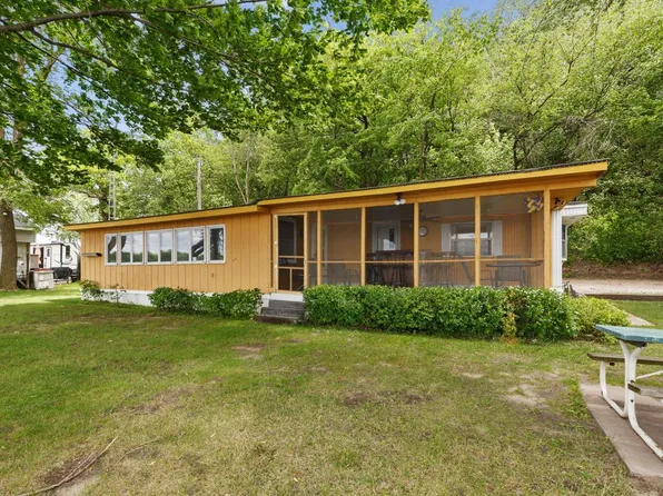 5989 177th St W #1, Faribault, MN 55021