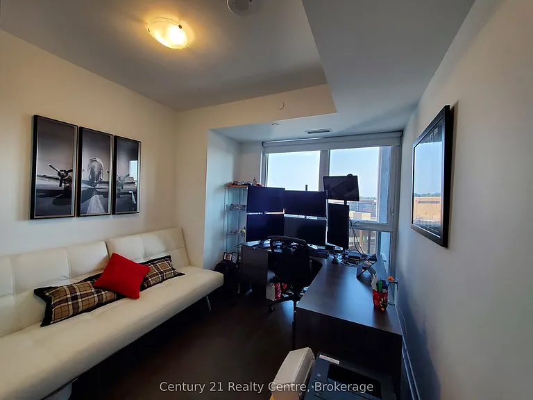 1063 Douglas McCurdy Cmn #408 — Photo 17
