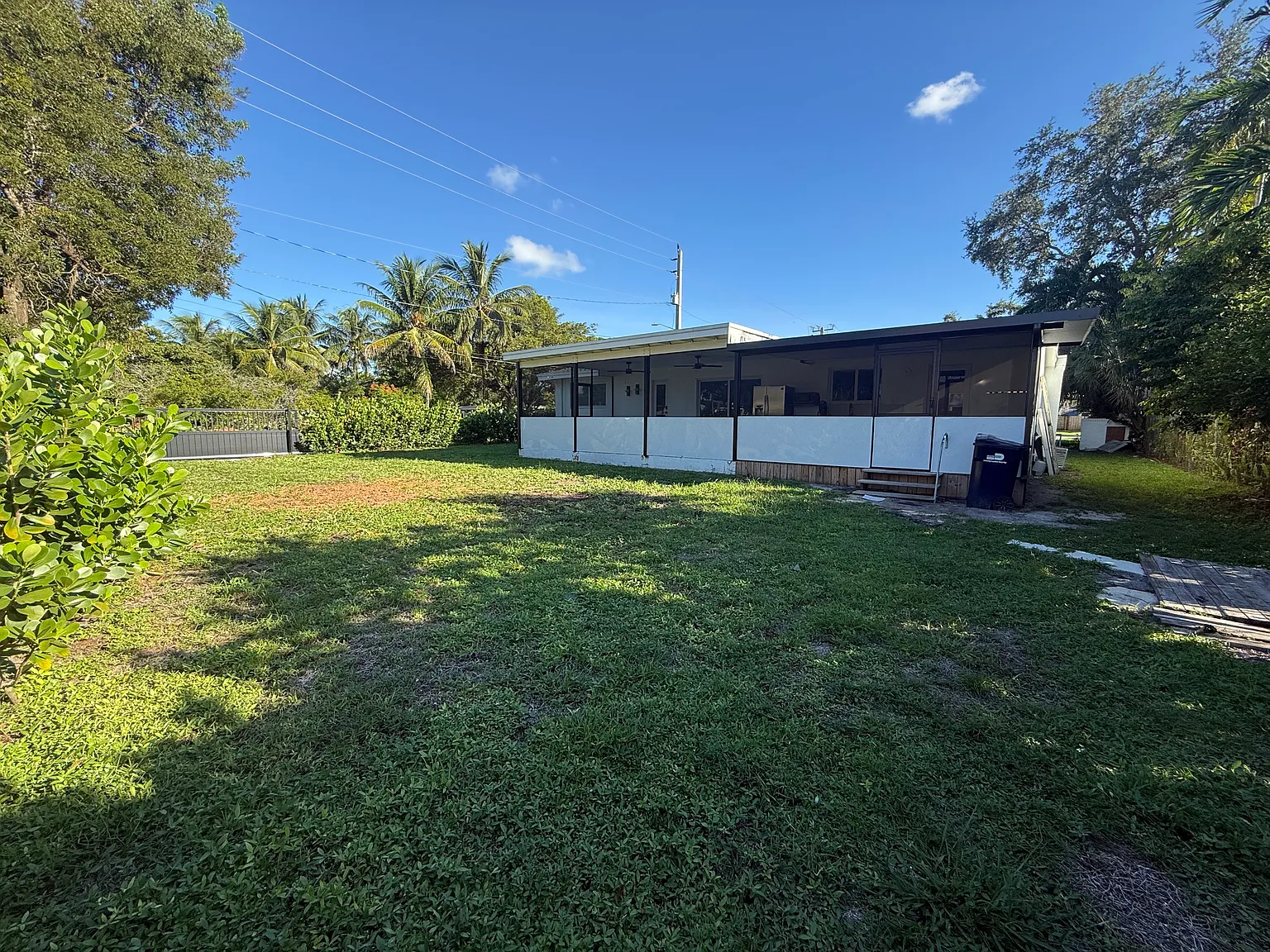 3 bed, 1725 sqft, $4,250 — Photo 2