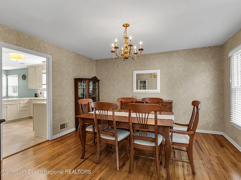 203 Washington Blvd — Photo 13