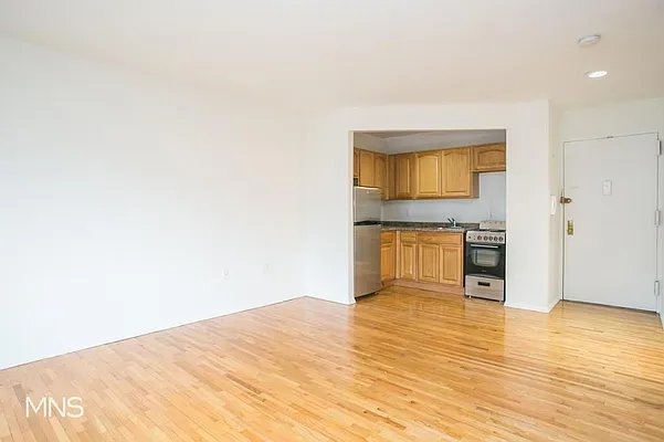 Rented by MNS Marketing | media 10