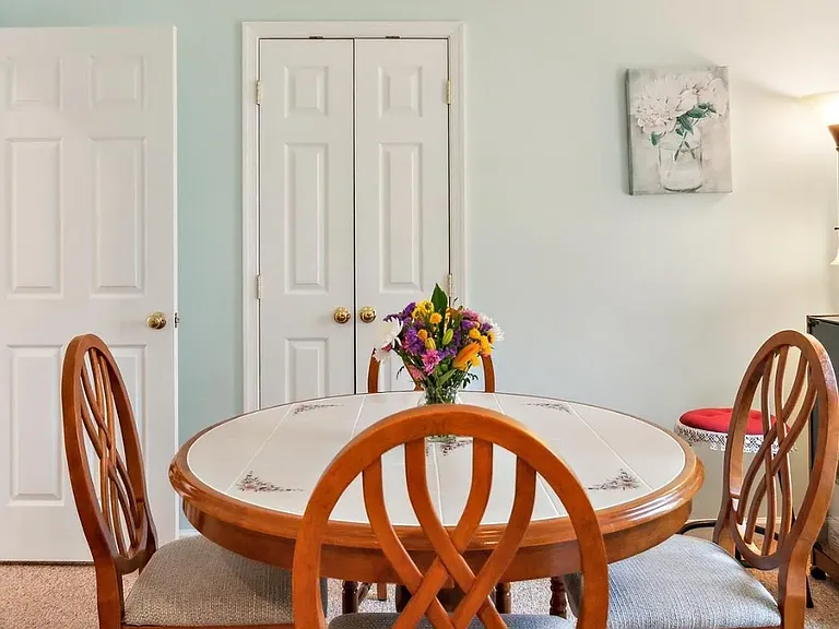 111 Maple Ln — Photo 22