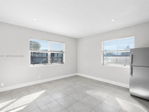 4th image of 4021 N Andrews Ave APT 3