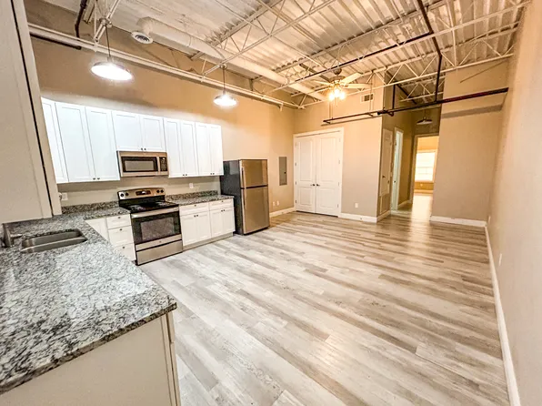 902 Howard Ave, Biloxi, MS