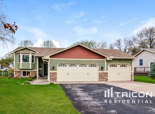 14358 Bluebird St NW, Andover, MN 55304