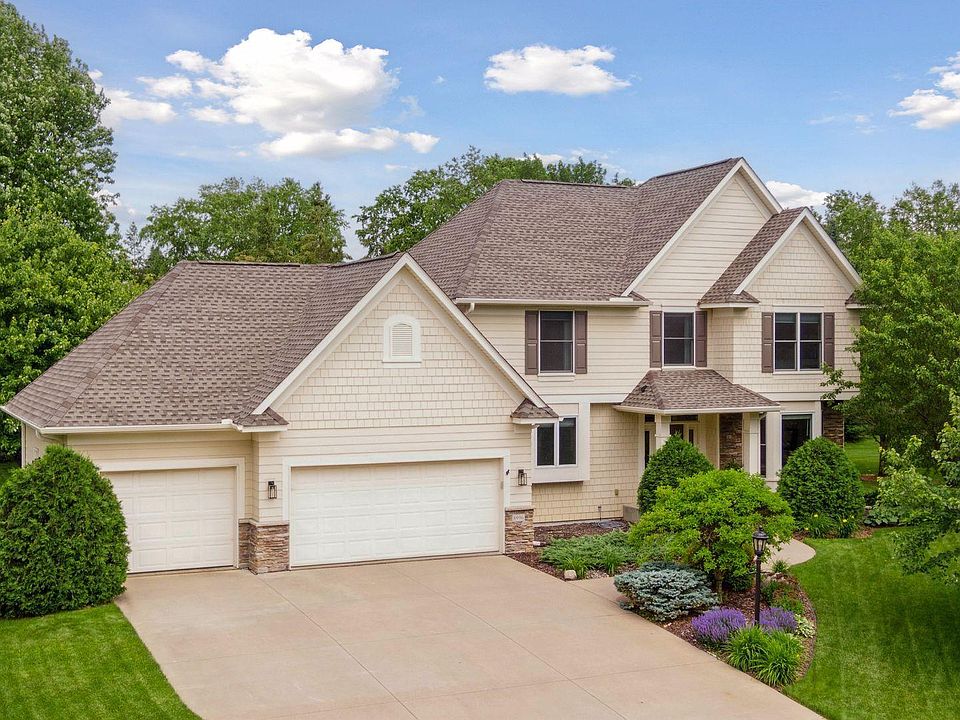 1st image of 8996 Springwood Dr