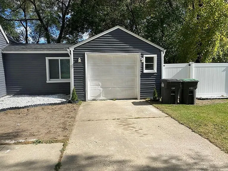 5845 Michael St — Photo 2