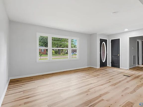 3rd image of 2703 Pinetree Ln NW