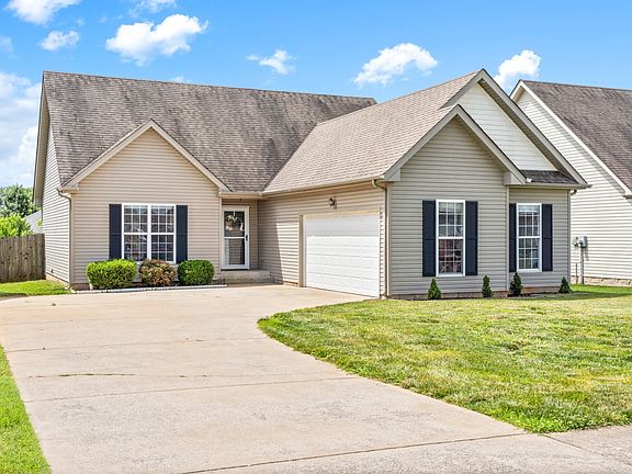 2nd image of 526 Oakmont Dr