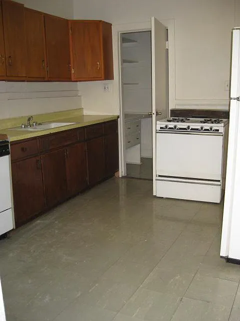 Building Photo - 3203 N Clark St #2R