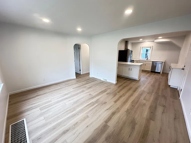 237 Chestnut Blvd #1 — Photo 5