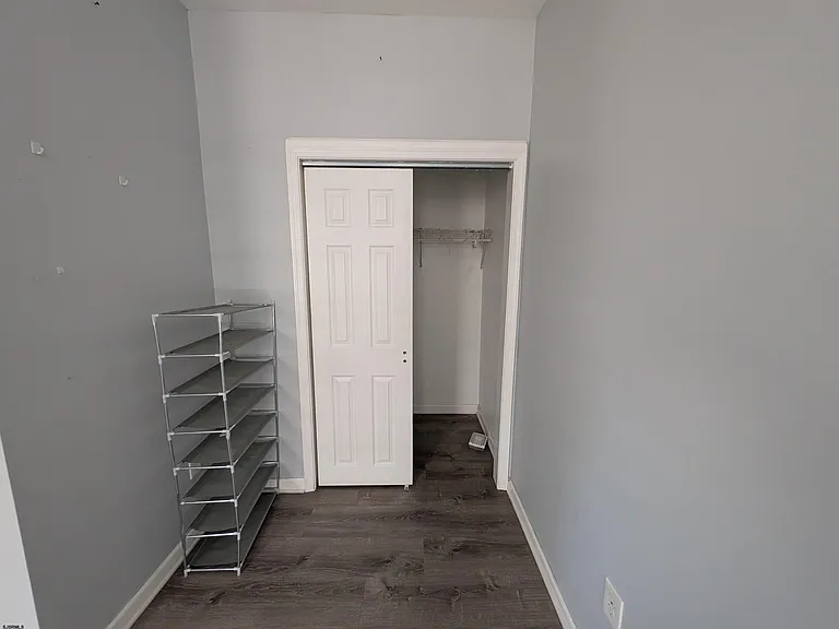 12 N Iowa Ave — Photo 12