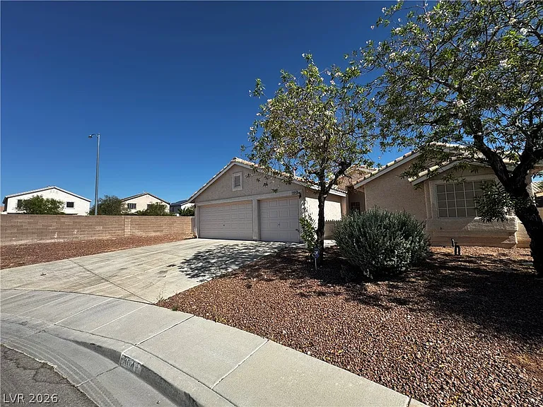 1404 Laughing Larkspur Ave — Photo 2