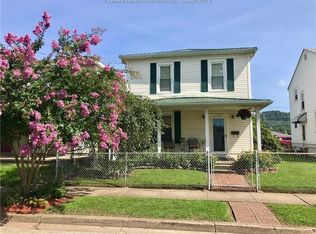 1006 W Virginia Ave, Dunbar, WV 25064