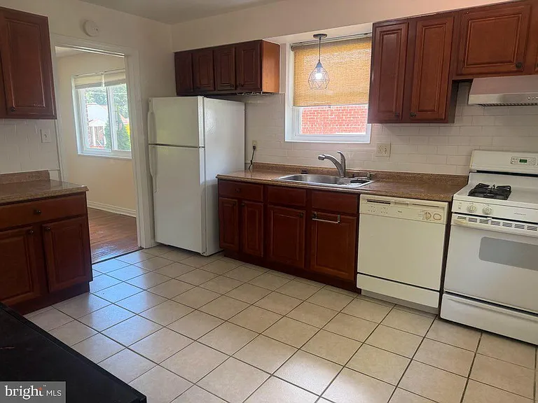 10903 Stillwater Ave — Photo 8
